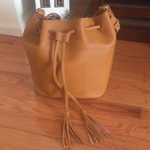 ❗️❗️ SALE ❗️❗️Gigi New York bucket bag